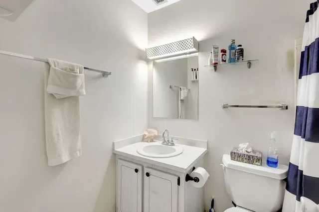 Unit 117-7 photo 21