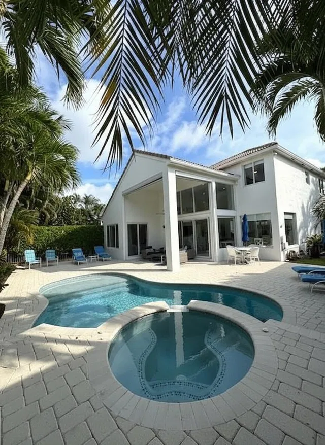 Woodfield Country Club Residence photo 2