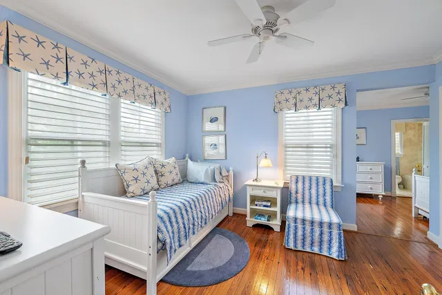 Residence photo 12