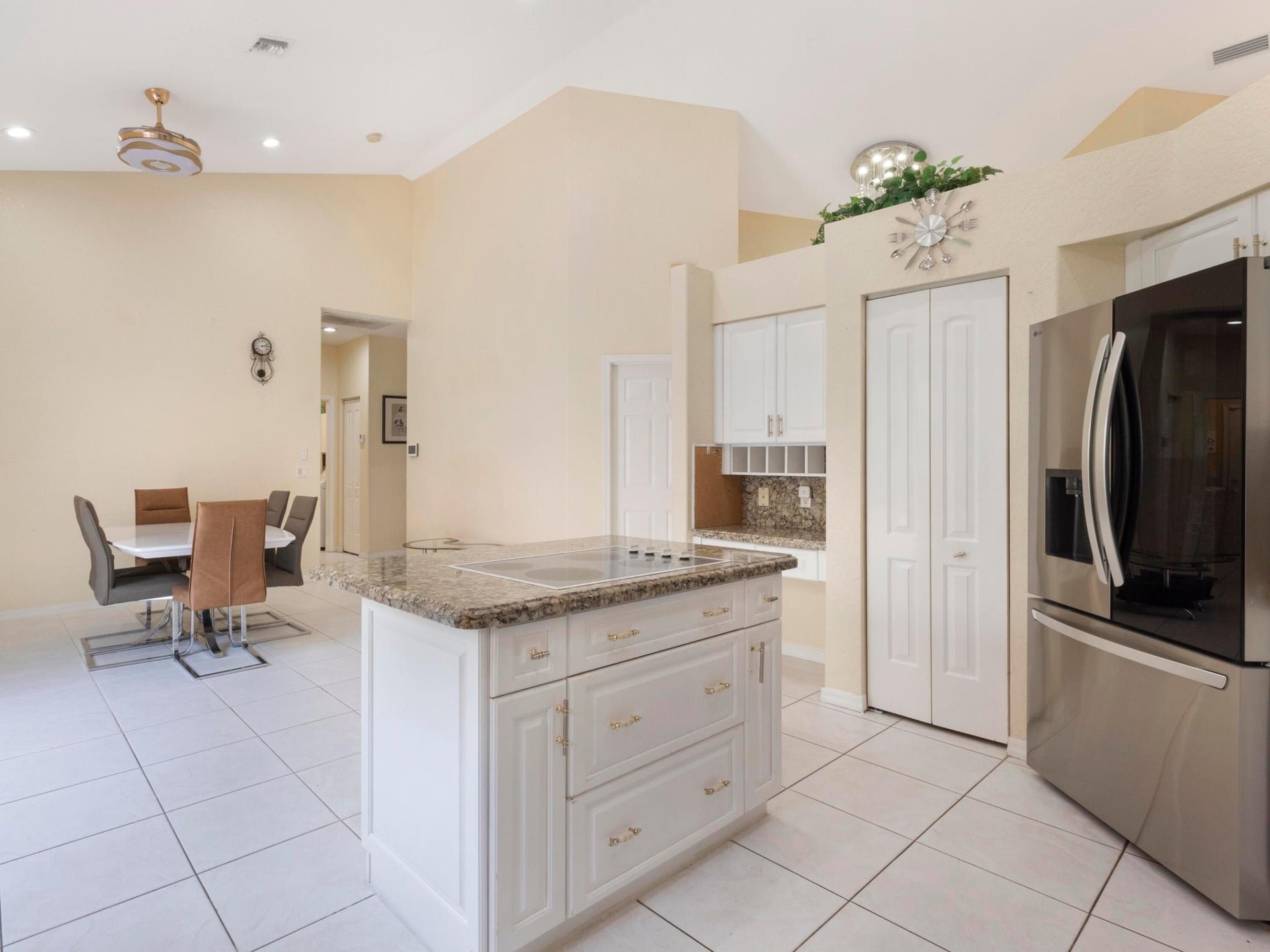 Residence photo 9