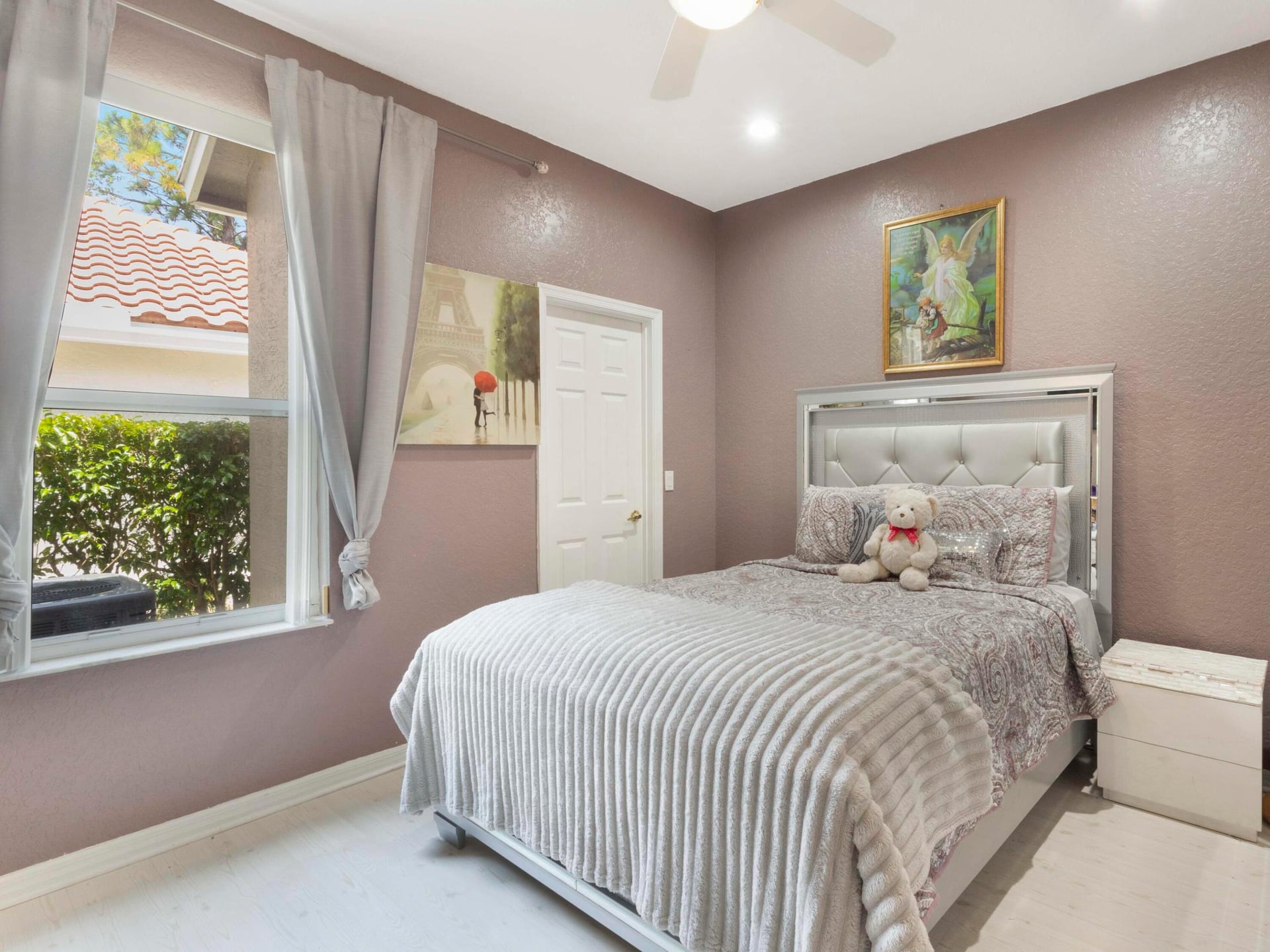 Residence photo 12