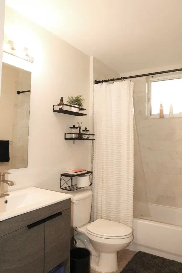 Unit 508 photo 3