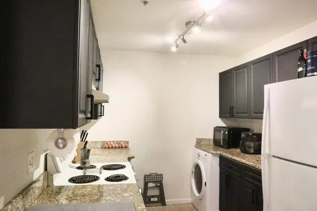 Unit 508 photo 6