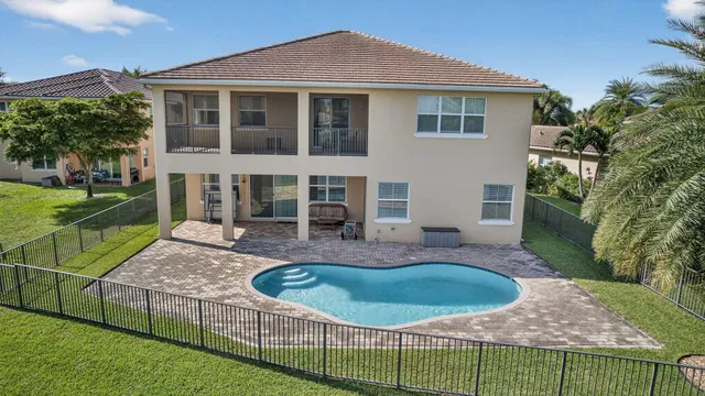  Residence photo 81
