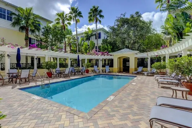 Magnolia Court Residence photo 39