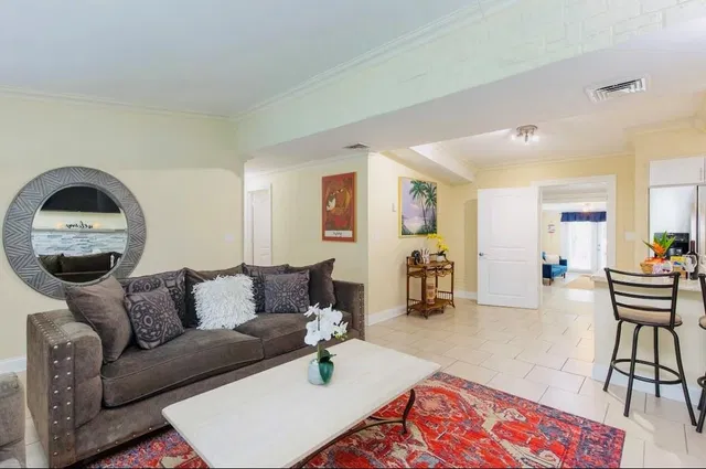  Residence photo 6