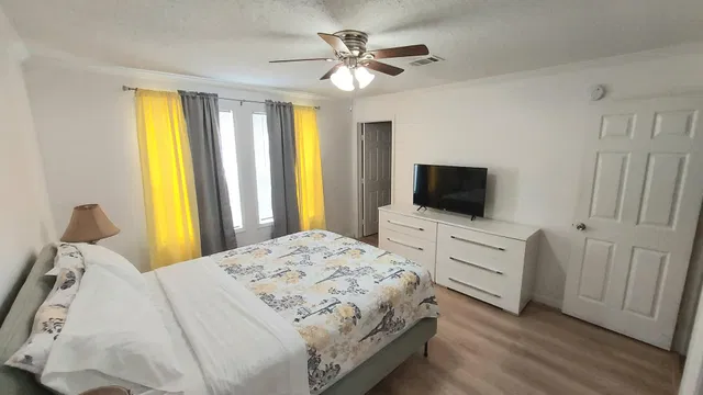 Residence photo 6