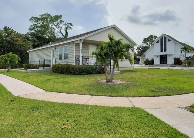 Residence photo 16