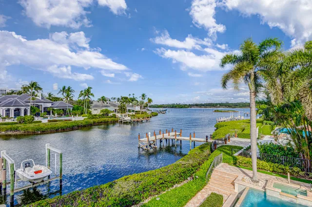 Admirals Cove Residence photo 31