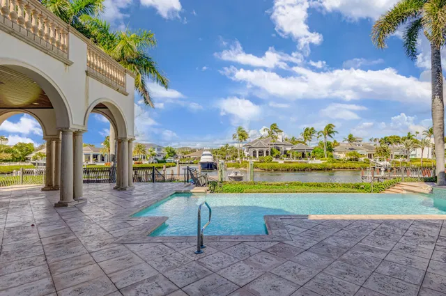 Admirals Cove Residence photo 33