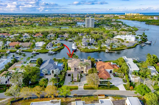 Admirals Cove Residence photo 36
