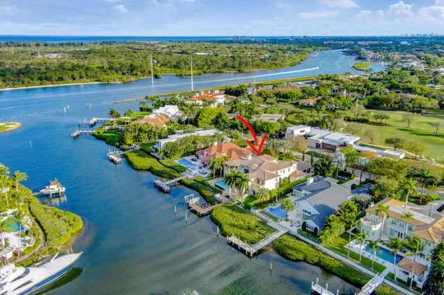 Admirals Cove Residence photo 37