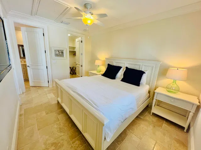 Residence photo 36