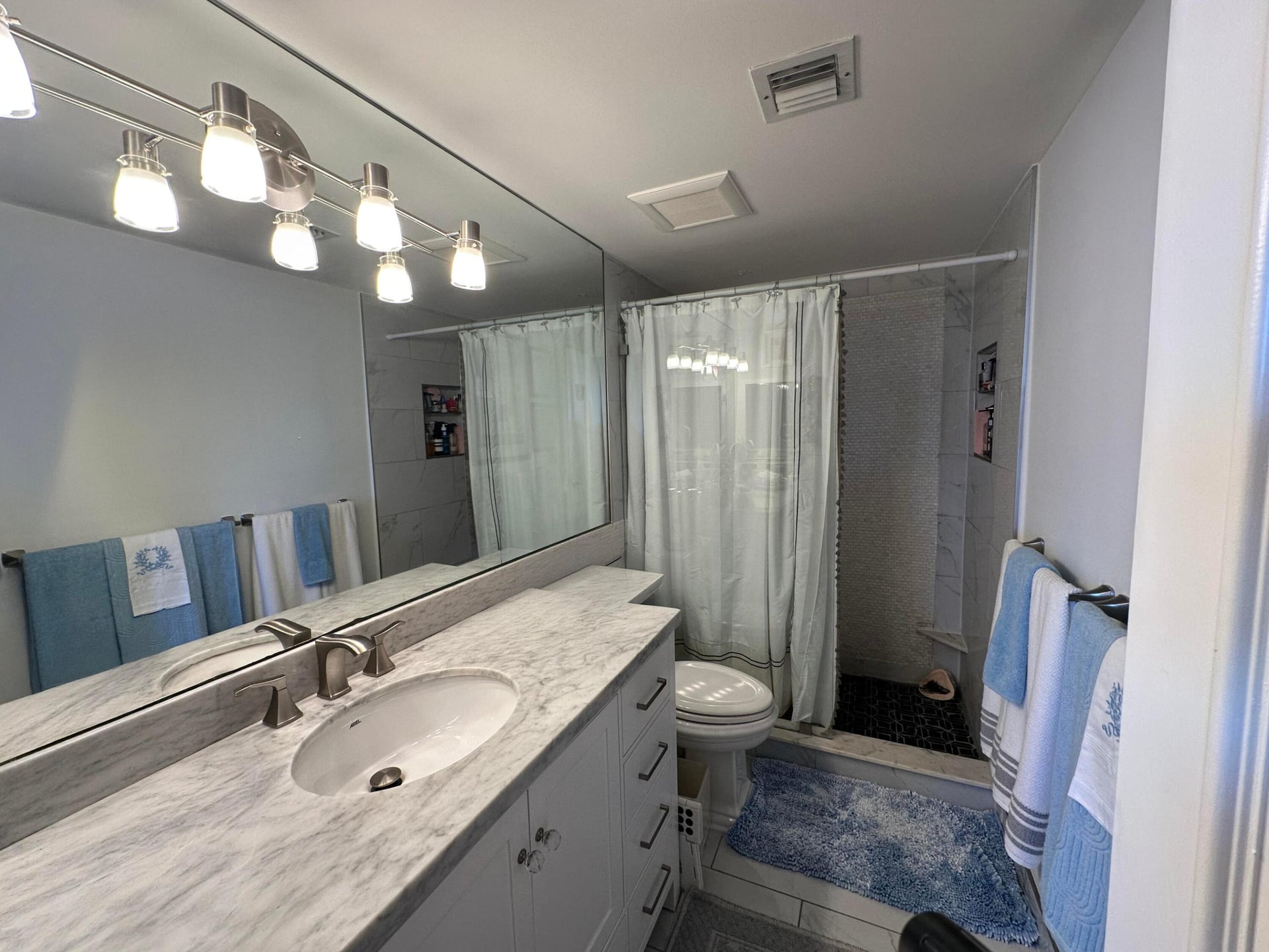 Trianon Unit 802 photo 7