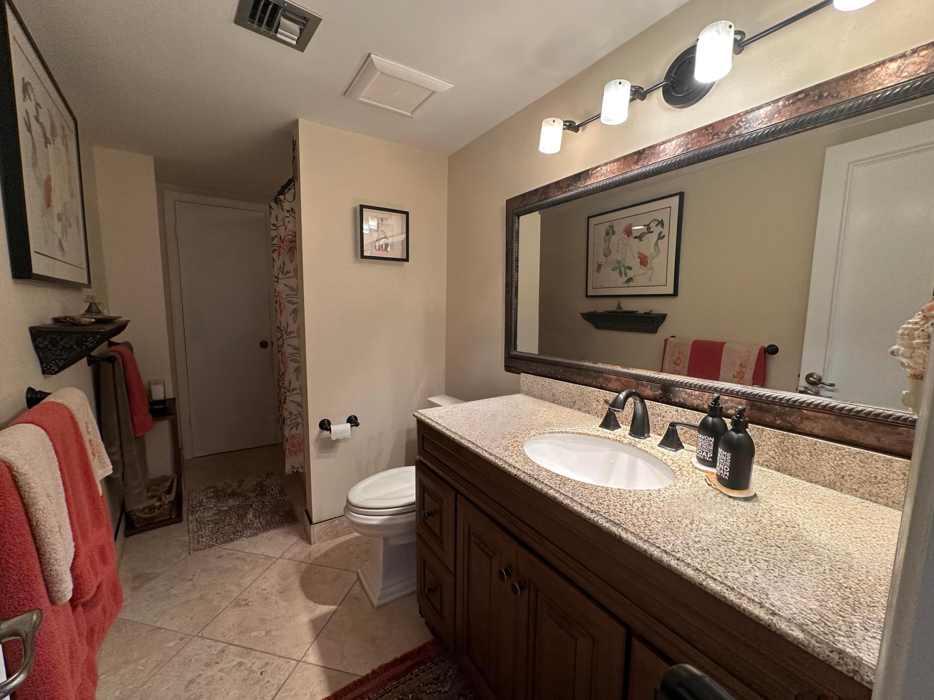 Trianon Unit 802 photo 9