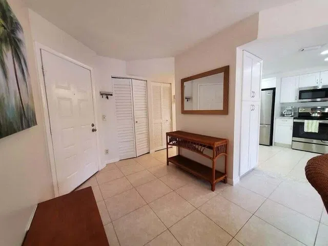 Unit F203 photo 9