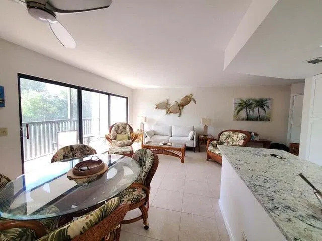 Unit F203 photo 12