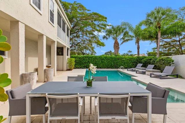 First Fairway Residence photo 2