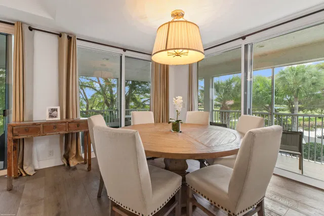 First Fairway Residence photo 9