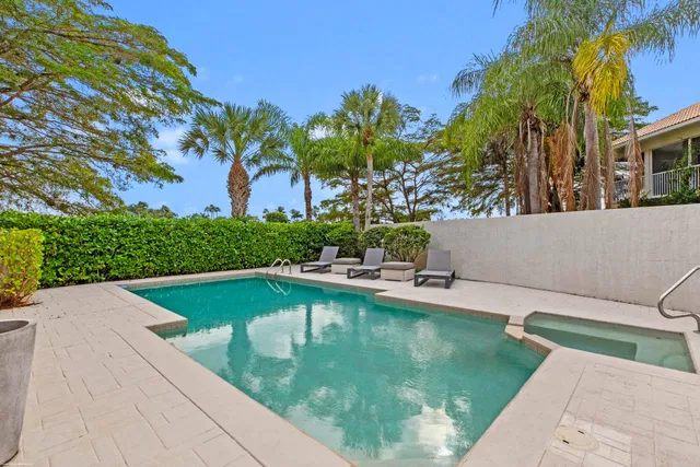 First Fairway Residence photo 23