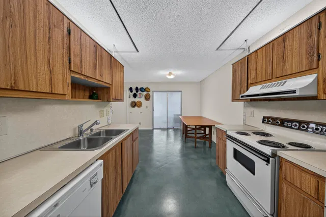 Residence photo 6
