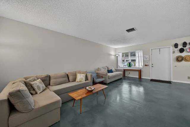 Residence photo 13