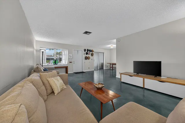 Residence photo 15