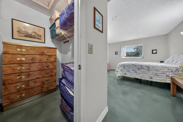 Residence photo 19