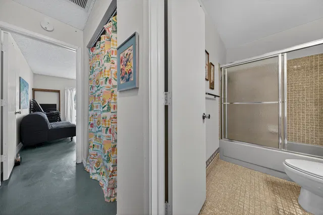 Residence photo 24