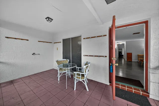 Residence photo 25