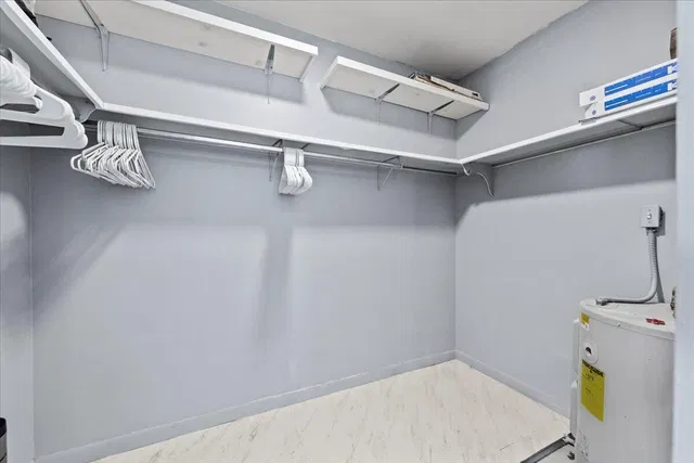 Unit 308 photo 10