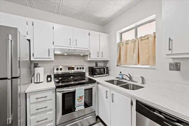 Unit 308 photo 22