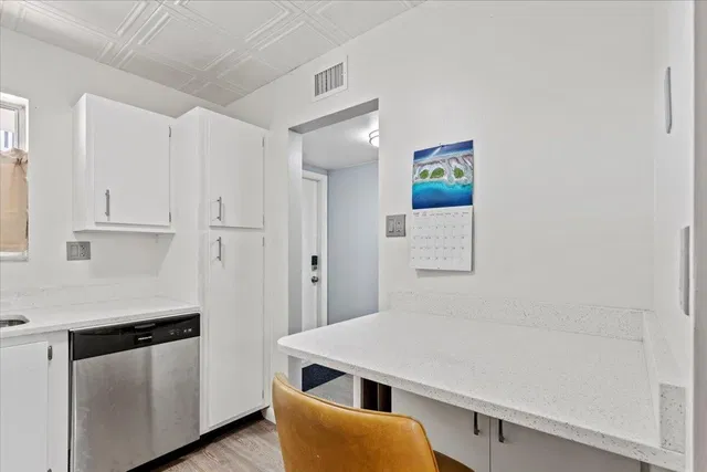 Unit 308 photo 23