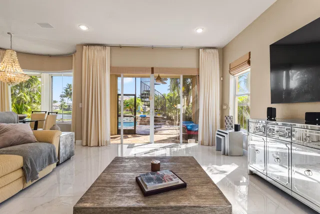 Saturnia Boca Raton Residence photo 16