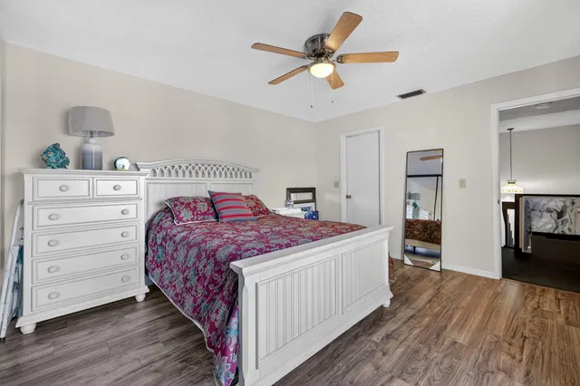 Residence photo 8