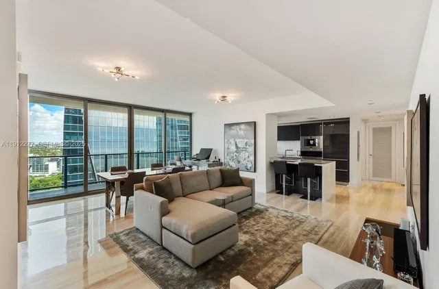 Echo Brickell 2405