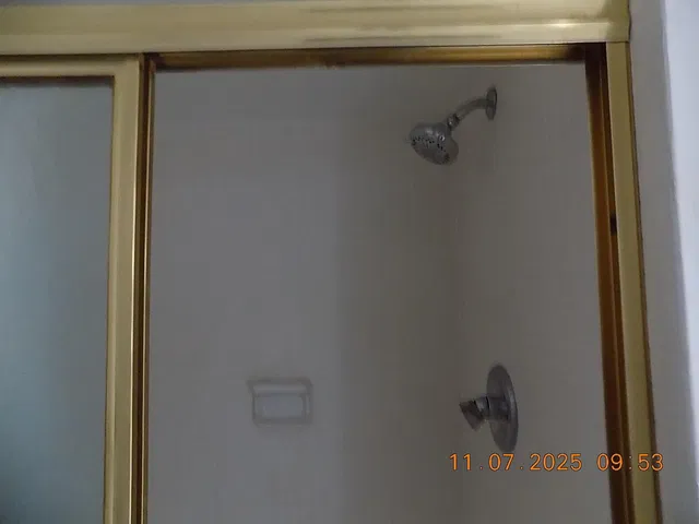 Unit 501 photo 9