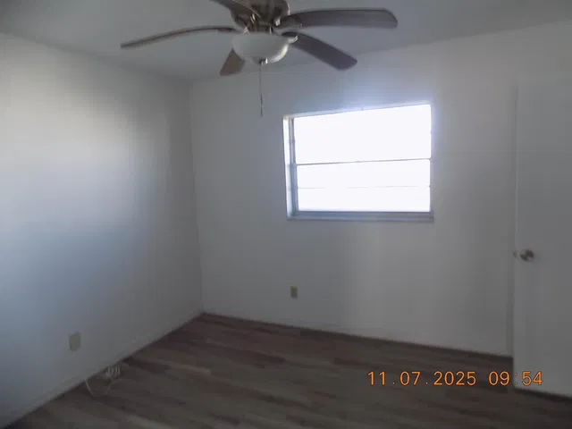 Unit 501 photo 12