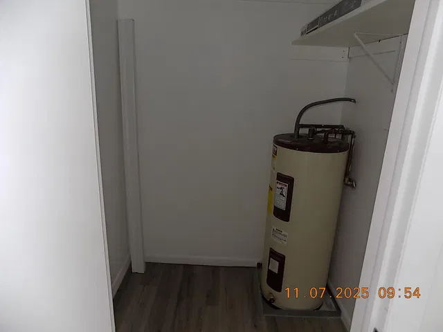 Unit 501 photo 15