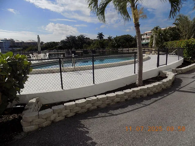 Unit 501 photo 17