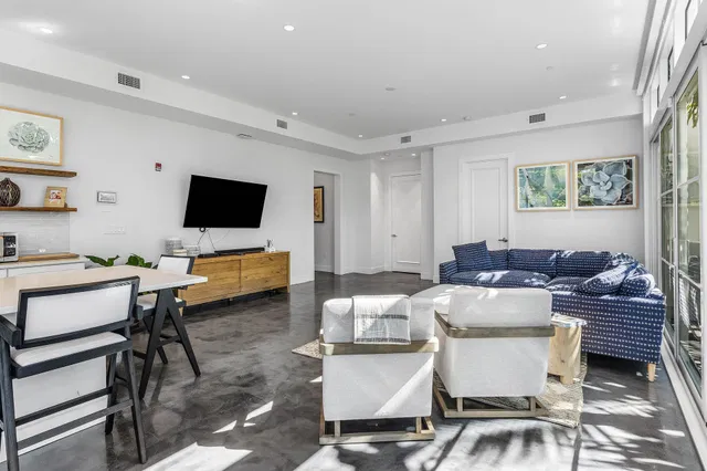  Residence photo 11