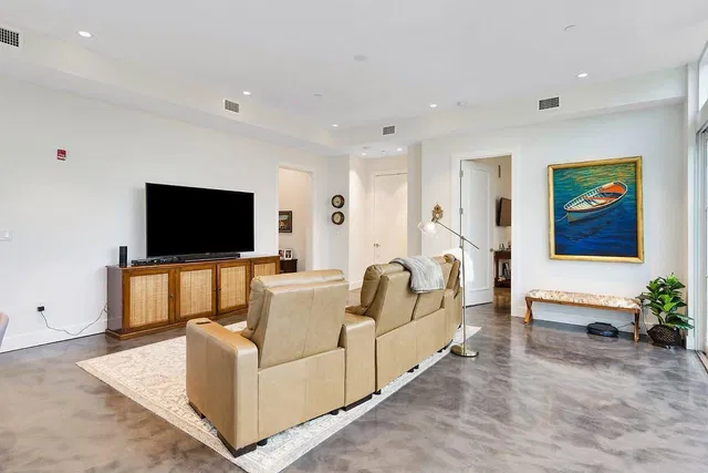  Residence photo 61