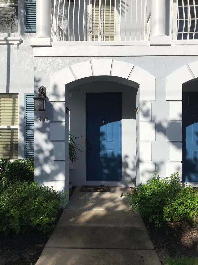 Residence photo 2
