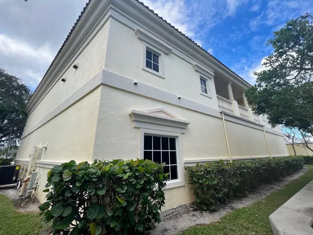 Residence photo 5