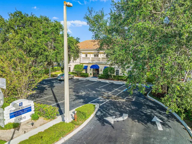 Residence photo 16