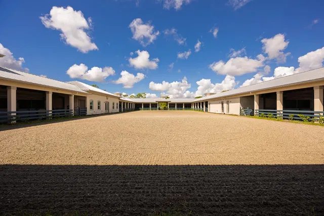 Unit (stalls) photo 4