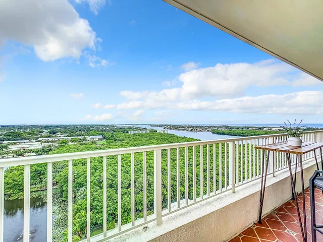 Boynton Beach Club Unit 1408 photo 3