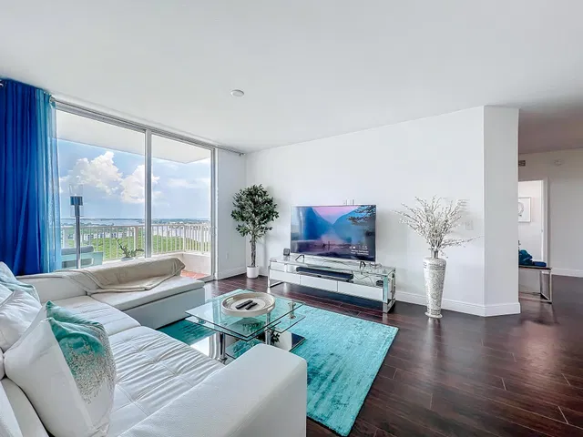 Boynton Beach Club Unit 1408 photo 16