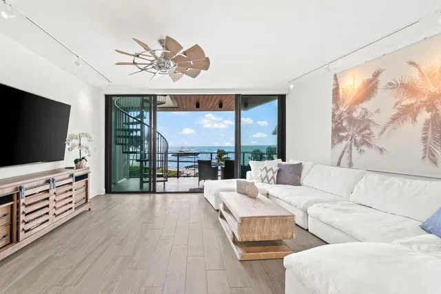 Singer Island Unit 304 photo 9