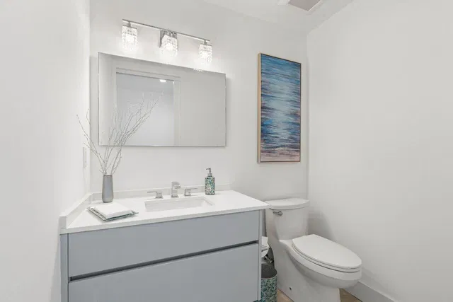 Singer Island Unit 304 photo 14